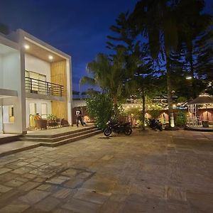 Hotel Royal Villa